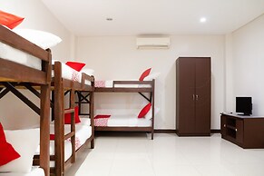 OYO 153 Espacio de Clarita Hometel