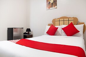 OYO 153 Espacio de Clarita Hometel