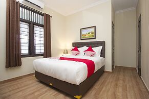 OYO 572 Omah Gedongkuning Syariah Homestay