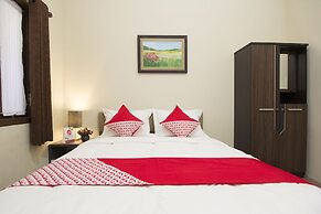 OYO 572 Omah Gedongkuning Syariah Homestay