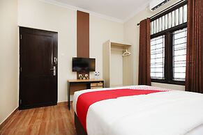 OYO 572 Omah Gedongkuning Syariah Homestay