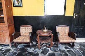 Super OYO 598 Udan Mas Guesthouse& Gallery