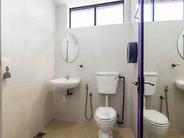 OYO 880 Hotel Purple Town