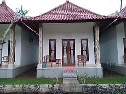 Santhi Guna Bungalow