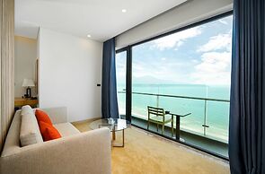 Sala Danang Beach Hotel