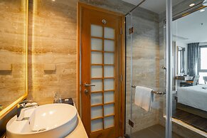 Sala Danang Beach Hotel