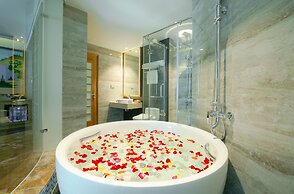 Sala Danang Beach Hotel