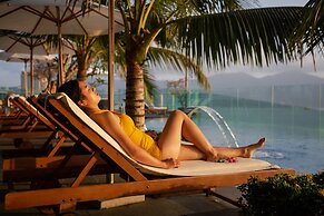 Sala Danang Beach Hotel