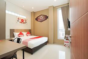 Super OYO Capital O 614 Graha 8 Syariah