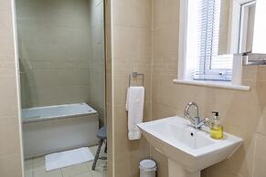 Luxury Apt No 1 - Two Bed Apartment