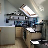 Immaculate 1-bed Apartment Cornwall With hot tub