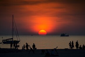 The Gallery Hotel Nai Harn