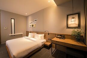 The Gallery Hotel Nai Harn