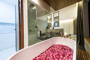 The Gallery Hotel Nai Harn