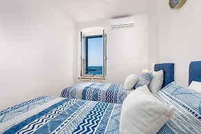 Luxury Apartment Karolina Riva