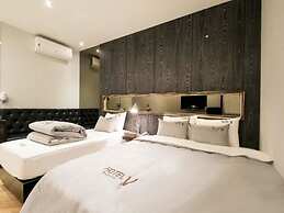 V Hotel