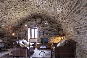Umbrian Villa Retreat in Pietralunga With a Pool