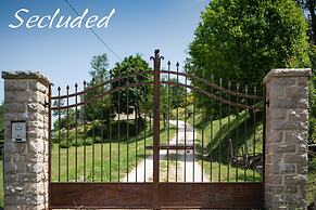 Umbrian Villa Retreat in Pietralunga With a Pool