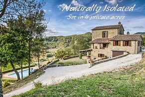 Umbrian Villa Retreat in Pietralunga With a Pool