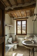 Umbrian Villa Retreat in Pietralunga With a Pool