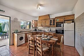 Rustic Villa With Pool Near Olhao