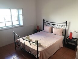 Rustic Villa With Pool Near Olhao