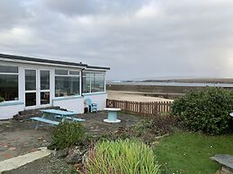 Stunning Cottage on the Beach Portnoo, Narin
