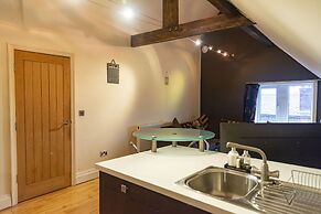 Luxury Apt No. 2 - One Bed Apartment