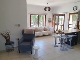 Inviting 3-bed Villa in Kayalar