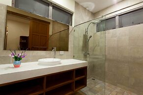 Tropical Bliss at Boutique Villa Sequoia