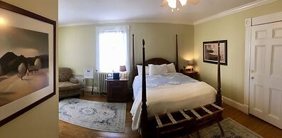 Treadwell Inn