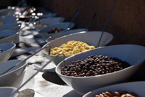 L' Amandier Hotel & Villas