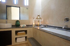 L' Amandier Hotel & Villas