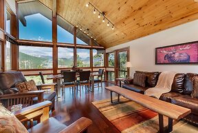 Herondale Luxury Vacation  At Windcliff 3 Bedroom Home by RedAwning