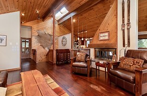 Herondale Luxury Vacation  At Windcliff 3 Bedroom Home by RedAwning