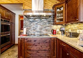 Herondale Luxury Vacation  At Windcliff 3 Bedroom Home by RedAwning