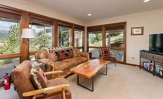 Herondale Luxury Vacation  At Windcliff 3 Bedroom Home by RedAwning