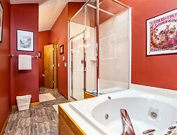 Herondale Luxury Vacation  At Windcliff 3 Bedroom Home by RedAwning