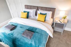 Central Stamford Townhouse