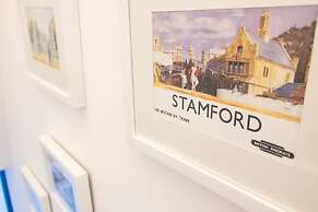 Central Stamford Townhouse
