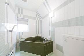 Shin-Okubo International Hotel