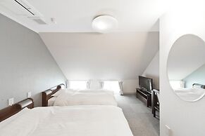 Shin-Okubo International Hotel