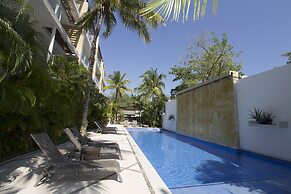 Downtown Apartment Oasis 12