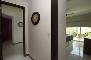 Downtown Apartment Oasis 12