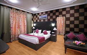 Hotel The Grand Mamta