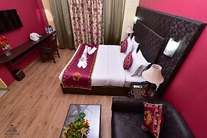 Hotel The Grand Mamta