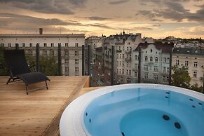 The Loft Hotel - Adults Only