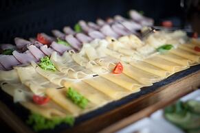 The Loft Hotel - Adults Only