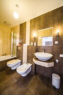 FriendHouse - Sobieski Residence