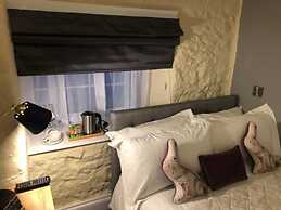 The Mendip Inn